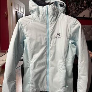 women’s arcteryx atom jacket (xs)